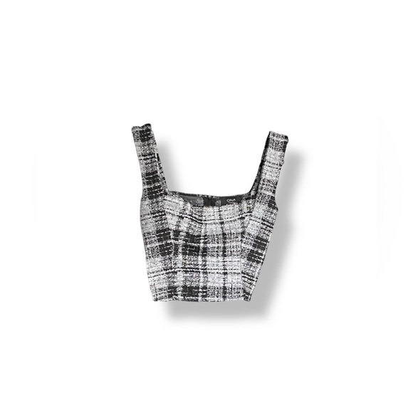 🩶𝐎𝐍𝐀 𝐛𝐲 𝐘𝐨𝐨𝐧 𝐂𝐡𝐮𝐧𝐠 Tweed Print Crop Top - Picture 2 of 5